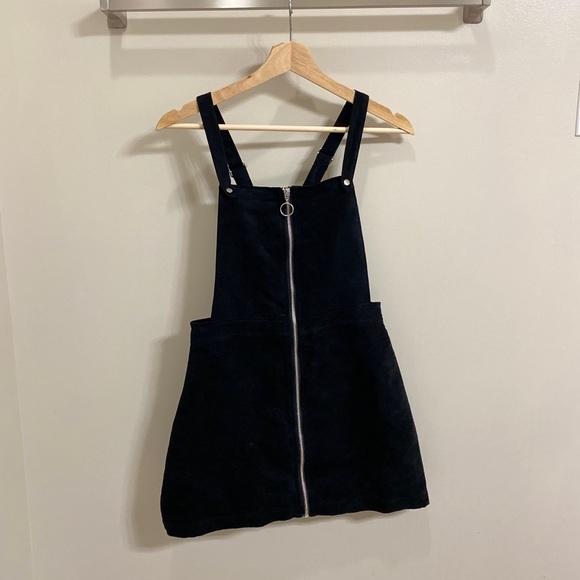 🖤🖤H&M Black Overall Dress 🖤🖤 - Picture 1 of 4